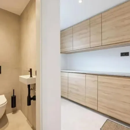 Casa *